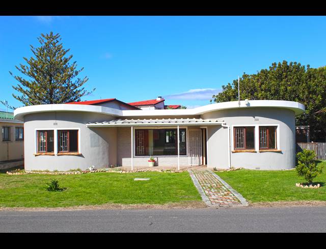 2 BEDROOM HOUSE FOR SALE IN KLEINMOND CENTRAL